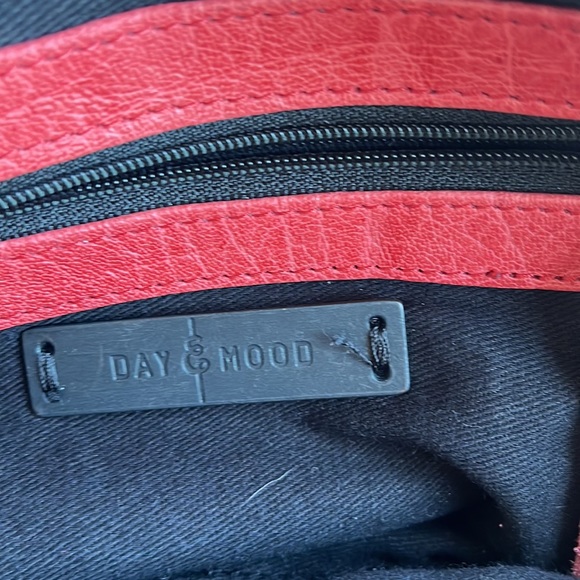 Day & Mood Unica Coral Leather Crossbody with 2 straps Anthropology - Picture 6 of 6